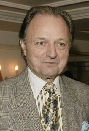Peter Bowles Biography | Fandango